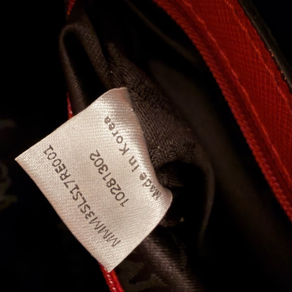 AUTHENTIC MCM Bold Red Messenger/Crossbody and Shoulder Bag! UNISEX - Picture 13 of 15